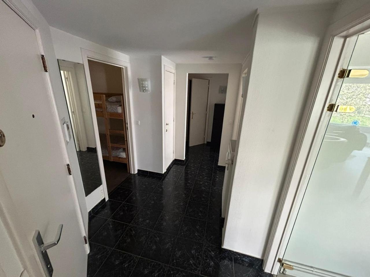 3 Bedroom Apartment Nearby The Sea Oostende Buitenkant foto